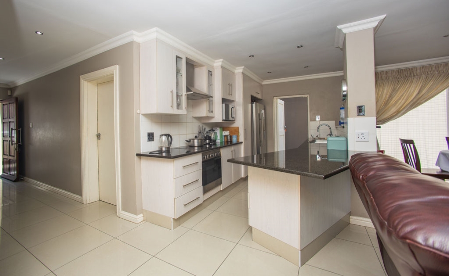 4 Bedroom Property for Sale in Beacon Bay Eastern Cape